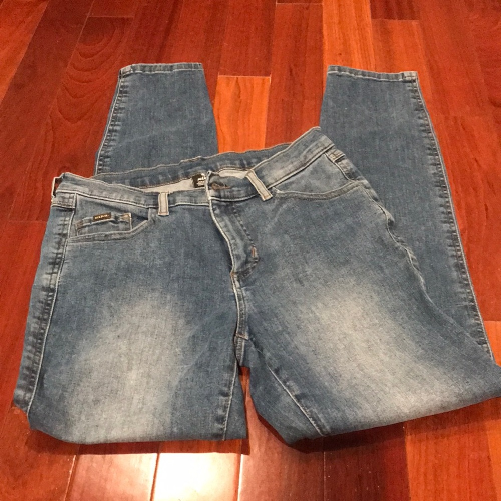 Women’s Blue Denim Jeans - Classic Straight Fit